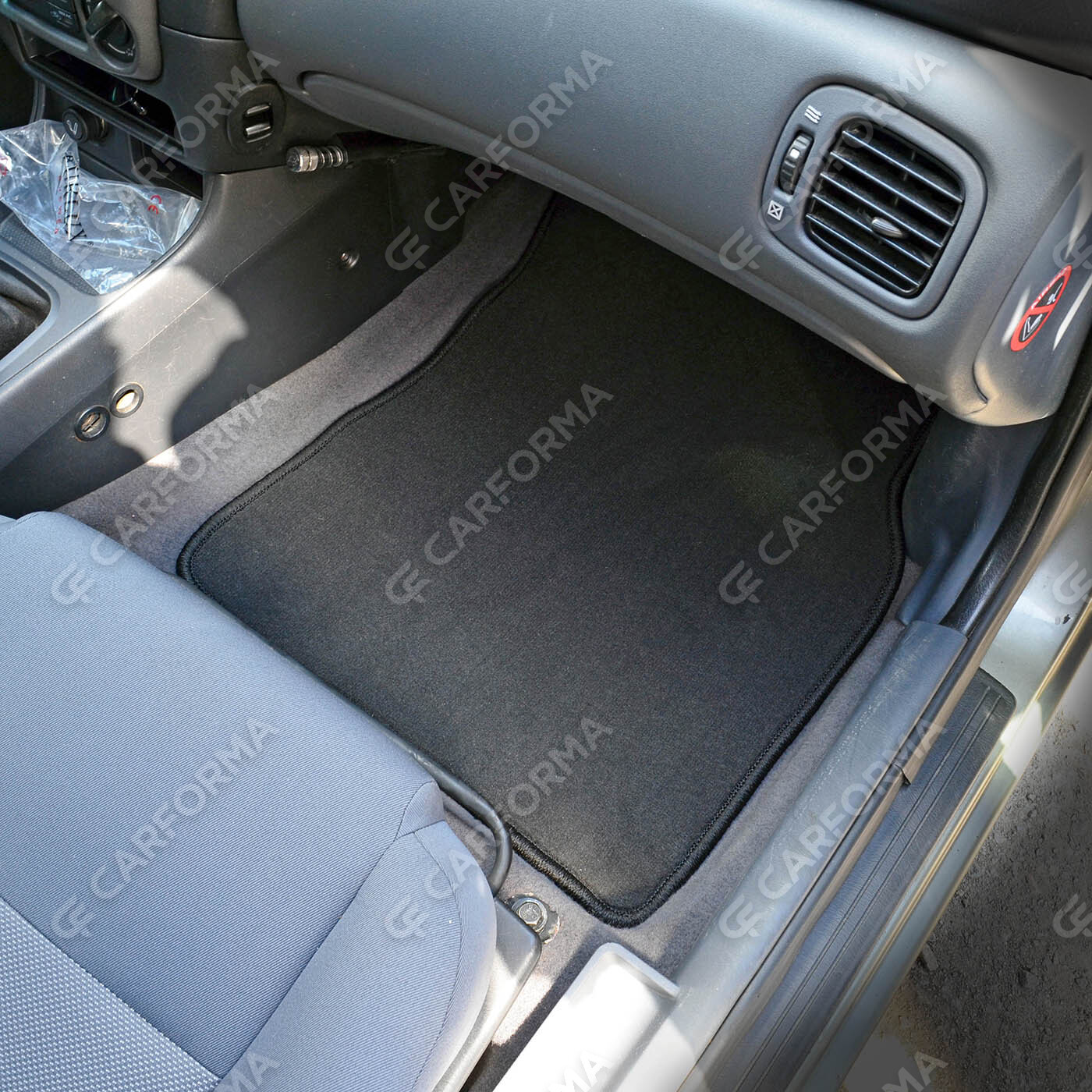 Коврики на Nissan Almera 2 (N16) 2000&nbsp;-&nbsp;2006 в Челябинске
