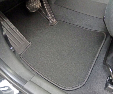 Ворсовые коврики на BMW 2 Gran Tourer (F46) 2015 - 2026 в Челябинске Ворсовые коврики на BMW 2 Gran Tourer (F46) 2015 - 2026 в Челябинске