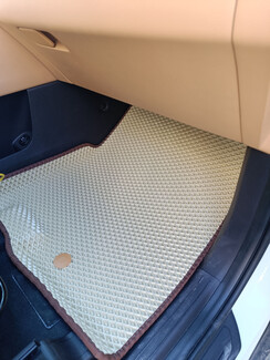 Коврики на KIA Carnival IV 8 мест 2020 - 2025 в Челябинске Коврики на KIA Carnival IV 8 мест 2020 - 2025 в Челябинске