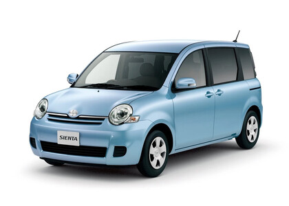 Коврики на Toyota Sienta I 2003 - 2015 в Челябинске